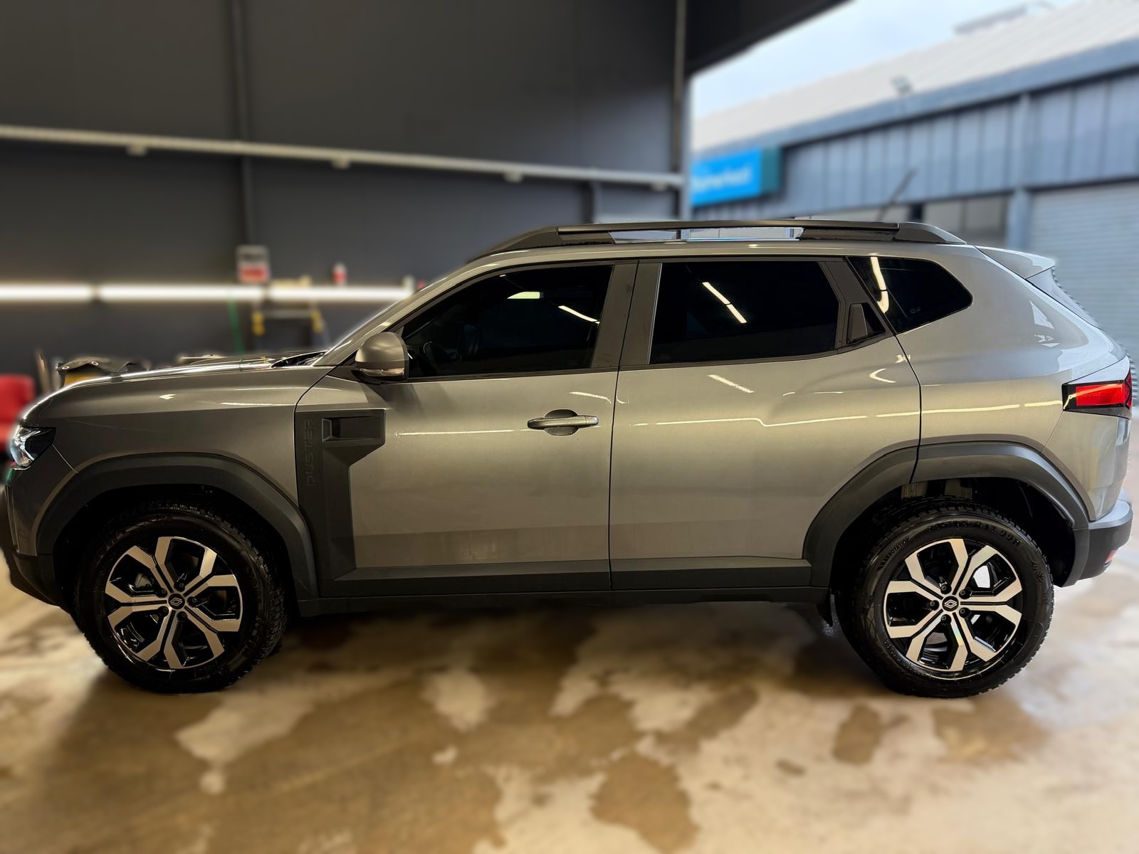 RENAULT DUSTER 18